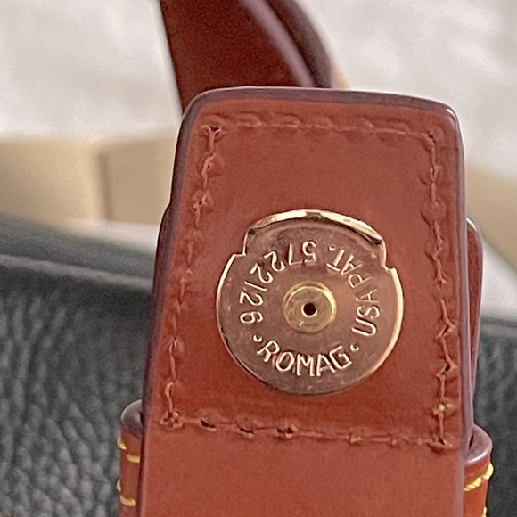 RARE Dooney & Bourke large Laptop/briefcase messenger bag - Picture 3 of 9